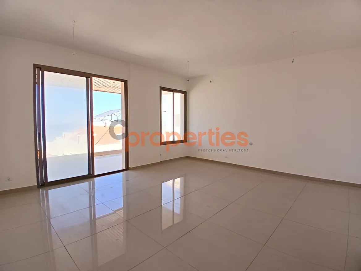 Apartment for Sale in Aaqbiyeh - 3 bed, 4 bath