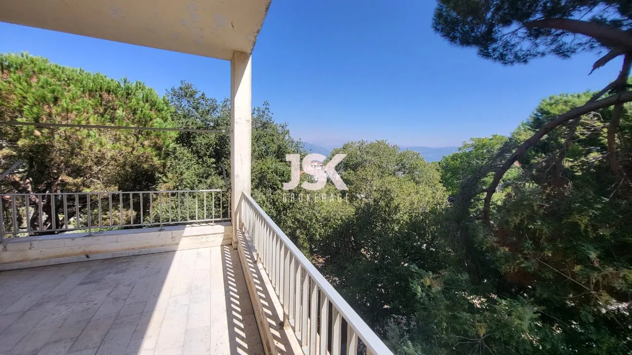 Apartment for Sale in Ajaltoun