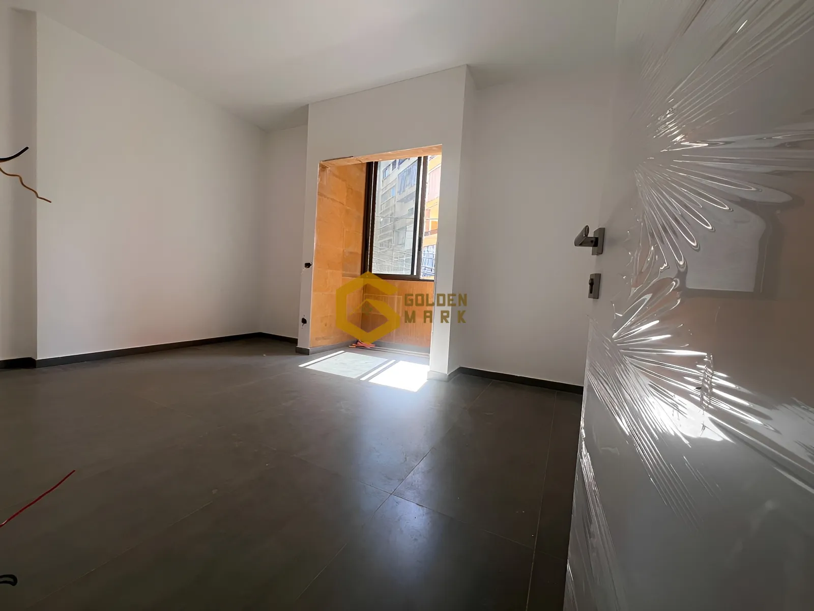 Office for rent in Jdeideh