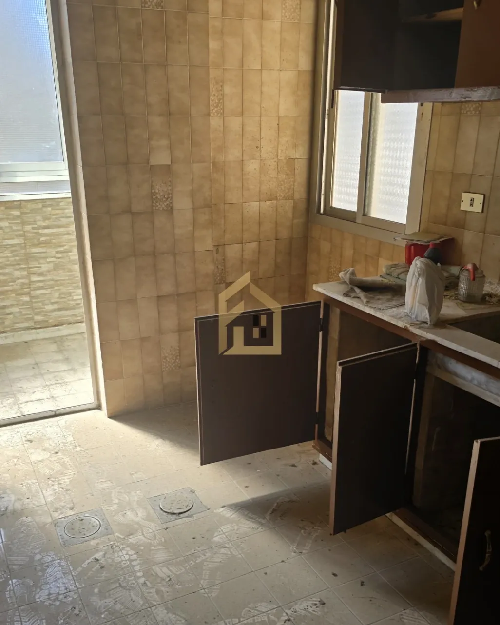 Apartment for sale in Tarik El Jdideh, Bayrut, Lebanon - 2 bed, 2 bath