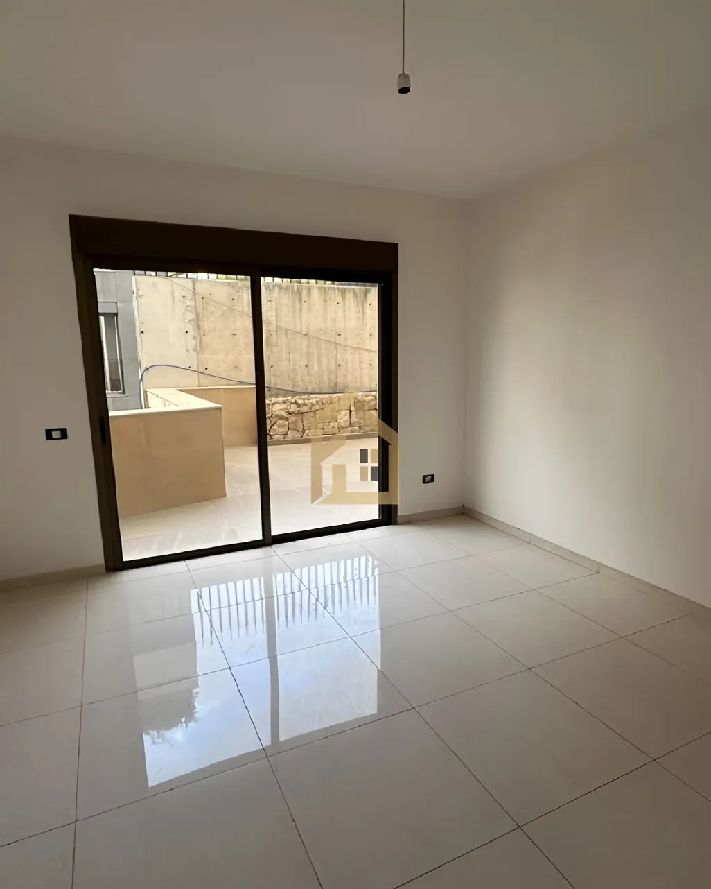 Apartment for sale in Mtayleb