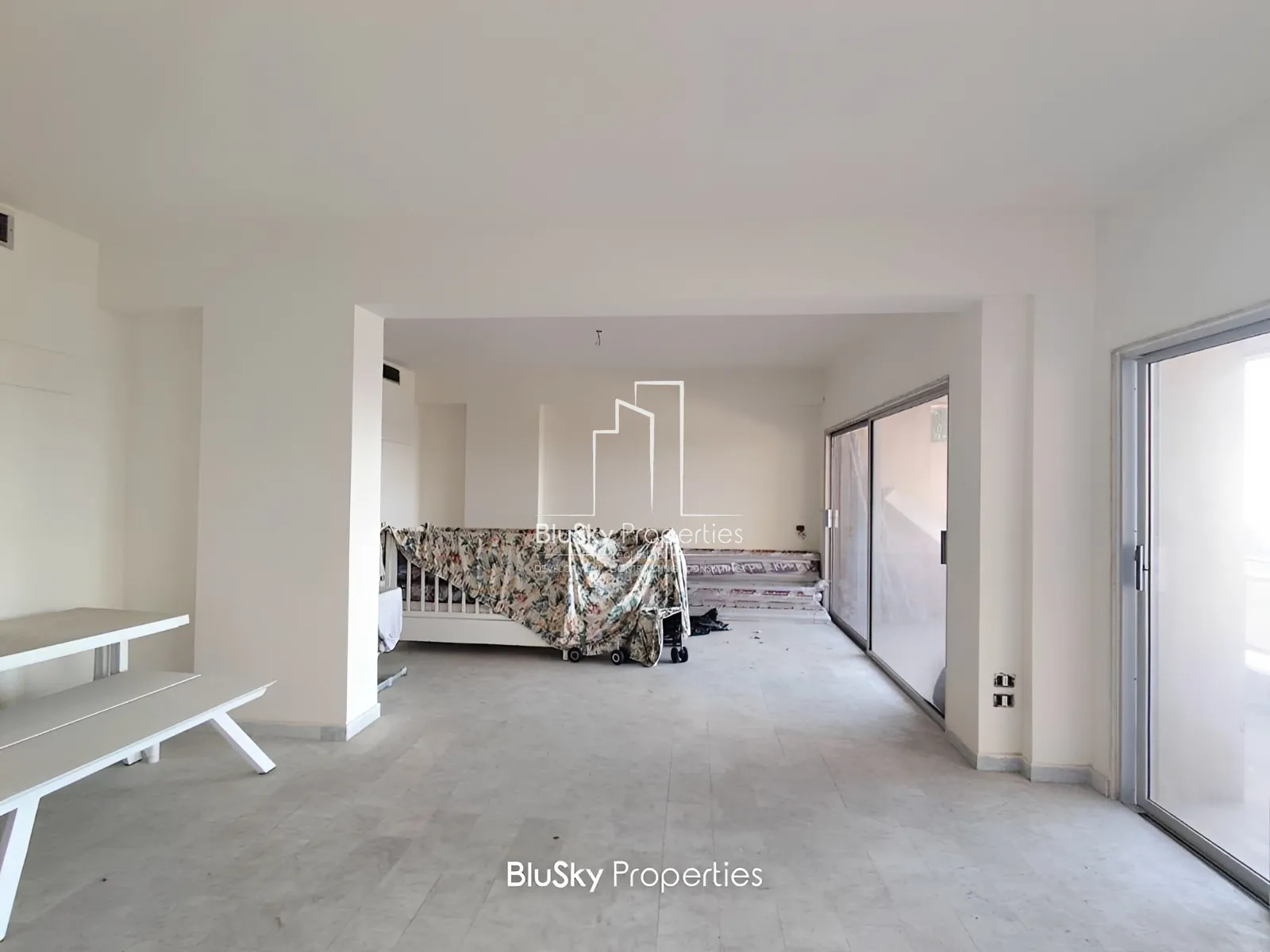 Apartment for Sale in Zouk Mkayel - 4 bed, 3 bath