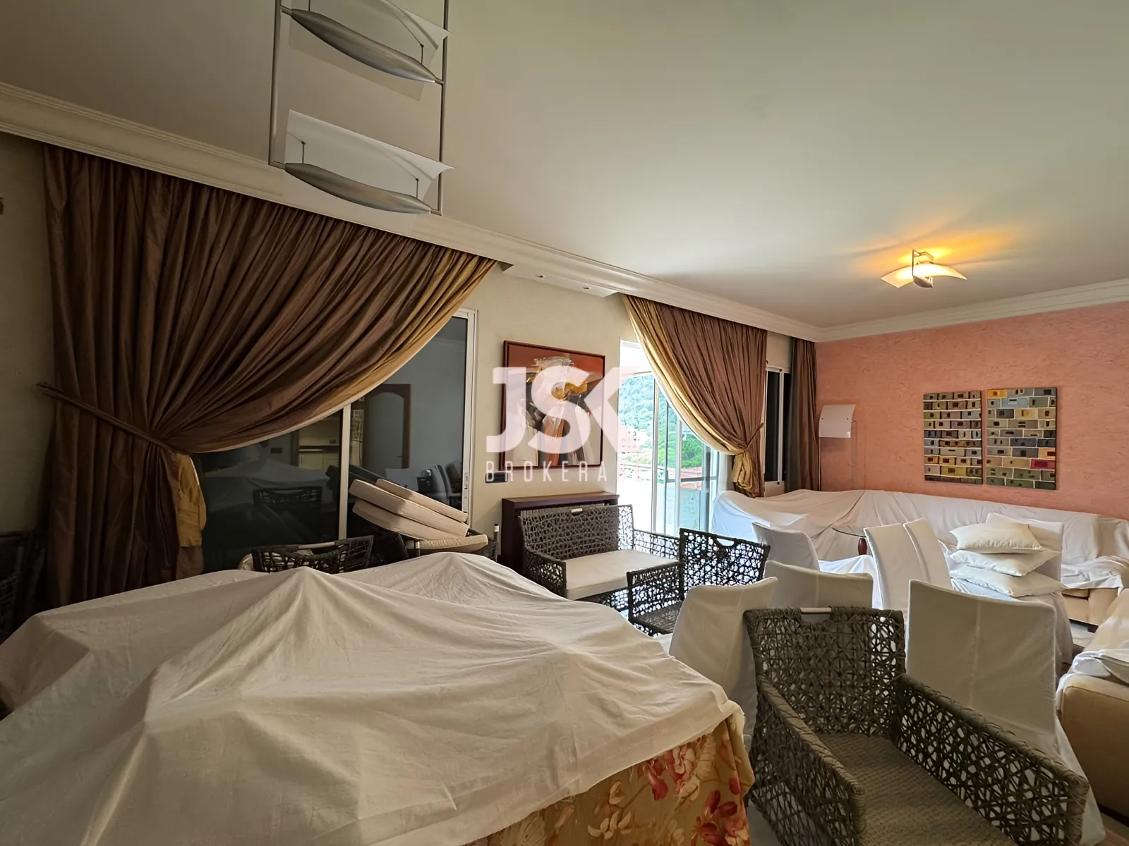 Apartment for Sale in Broummana - 3 bed