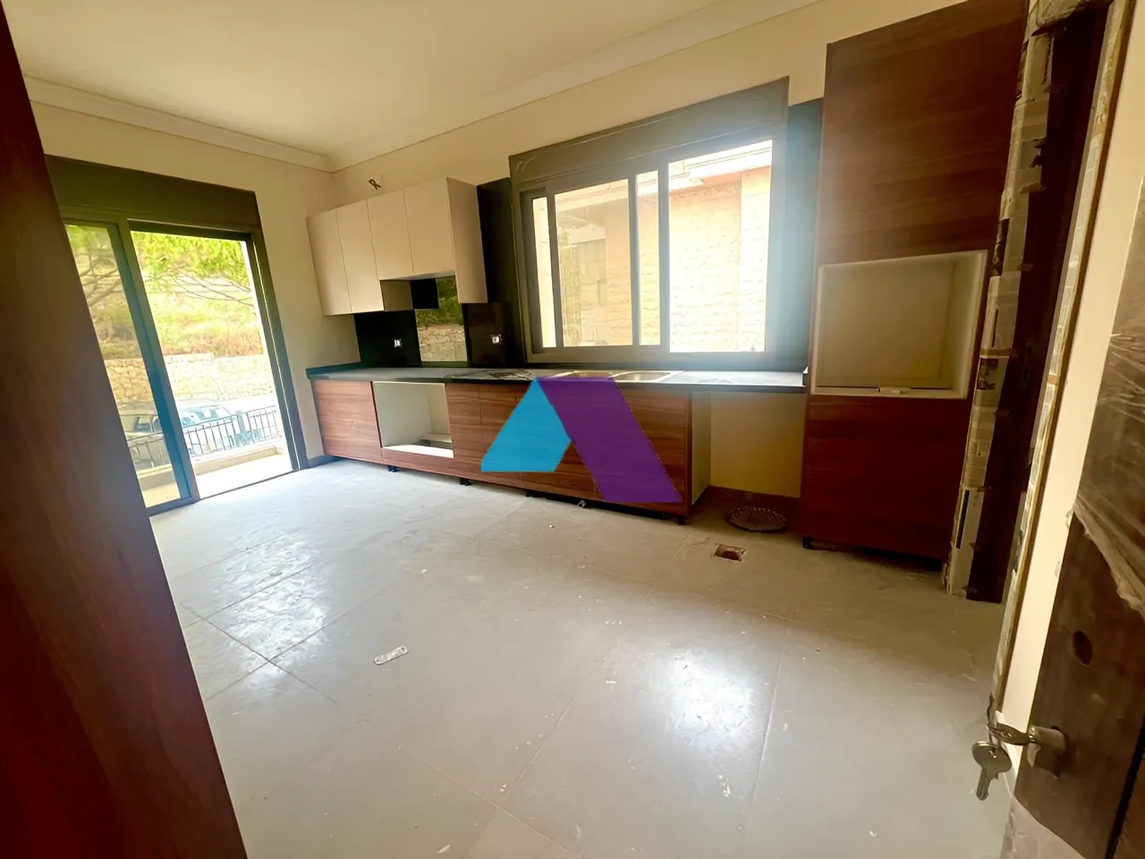 Apartment for Sale in Aabadiyeh