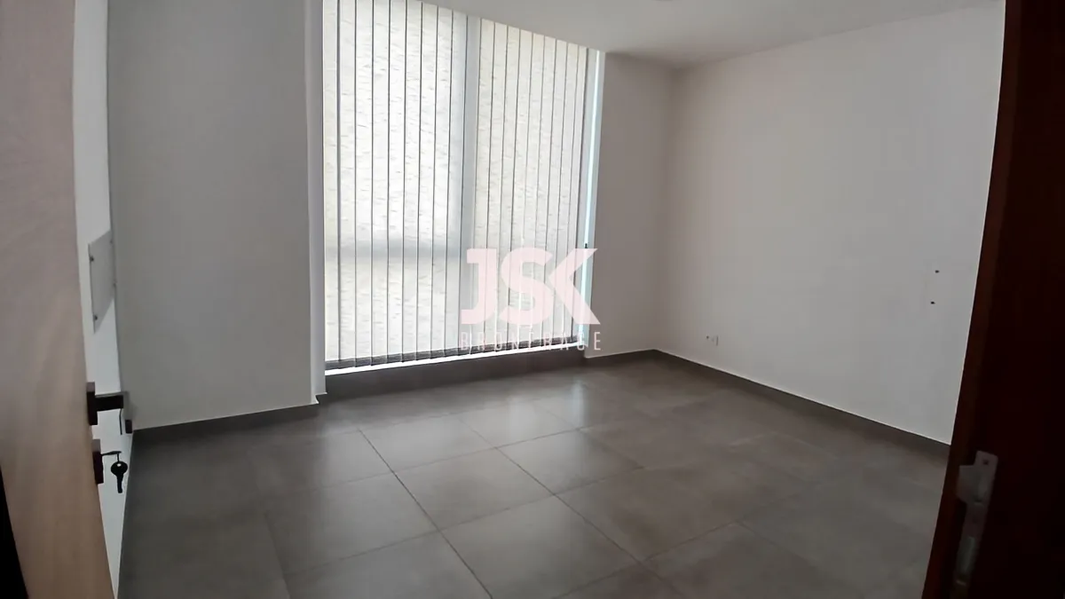 Office for rent in Jdeideh