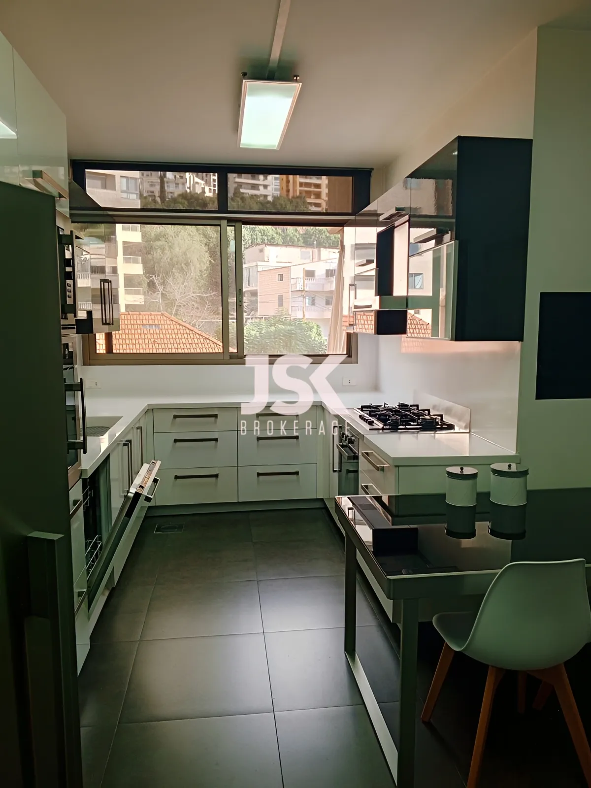Apartment for Sale in Haret Sakher