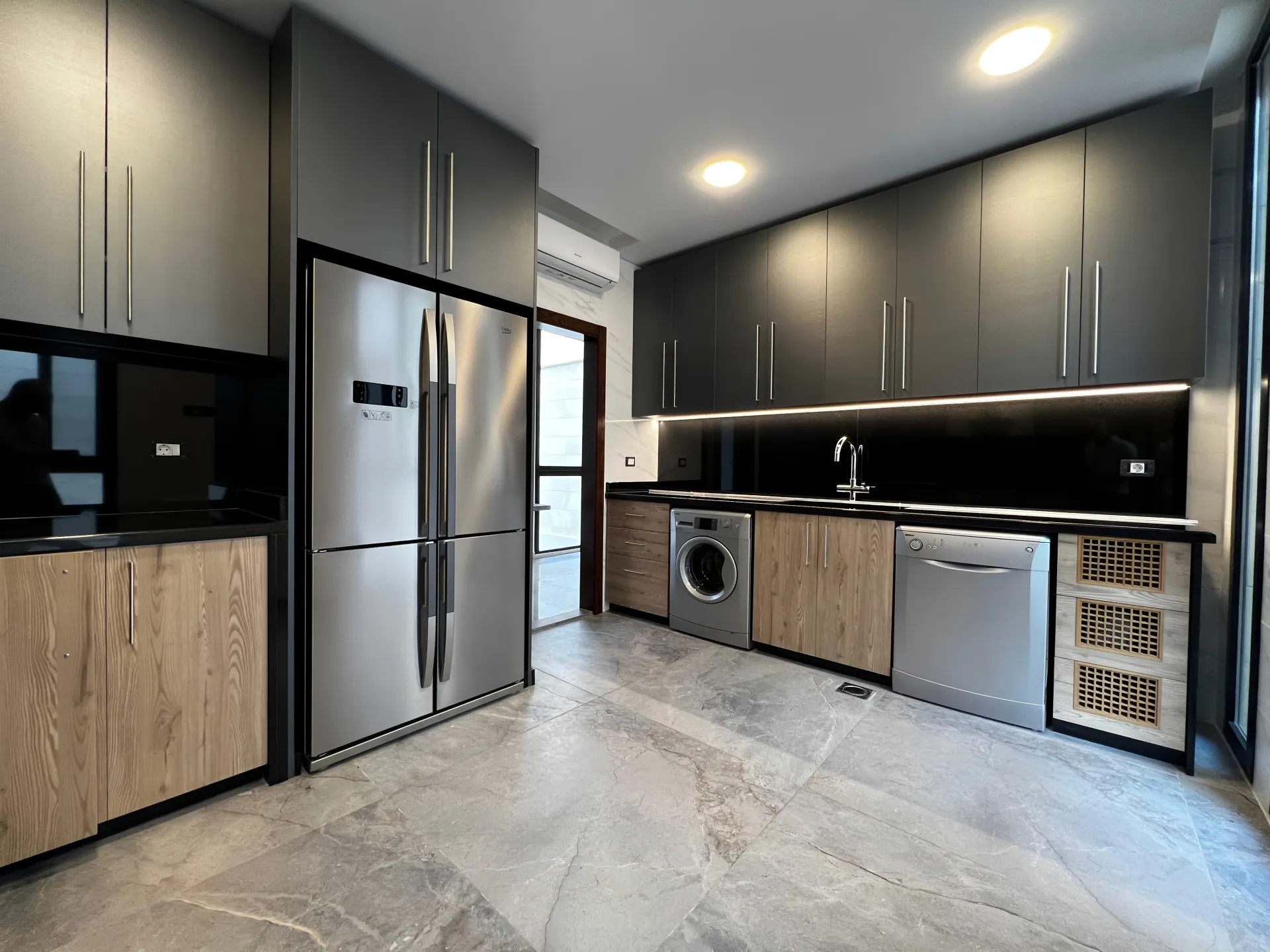 Apartment for Rent in Sehaile - 3 bed, 3 bath