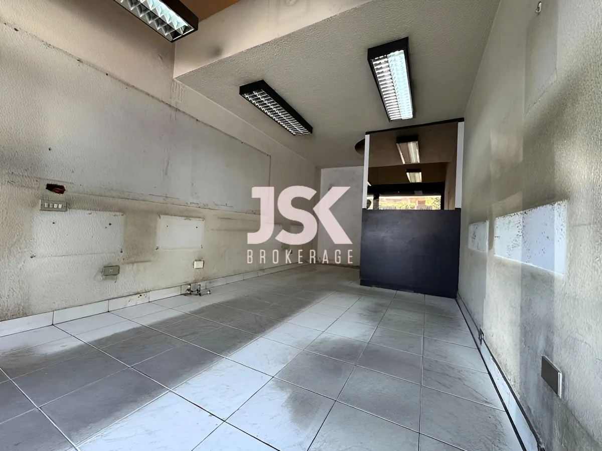 Shop for rent in Antelias