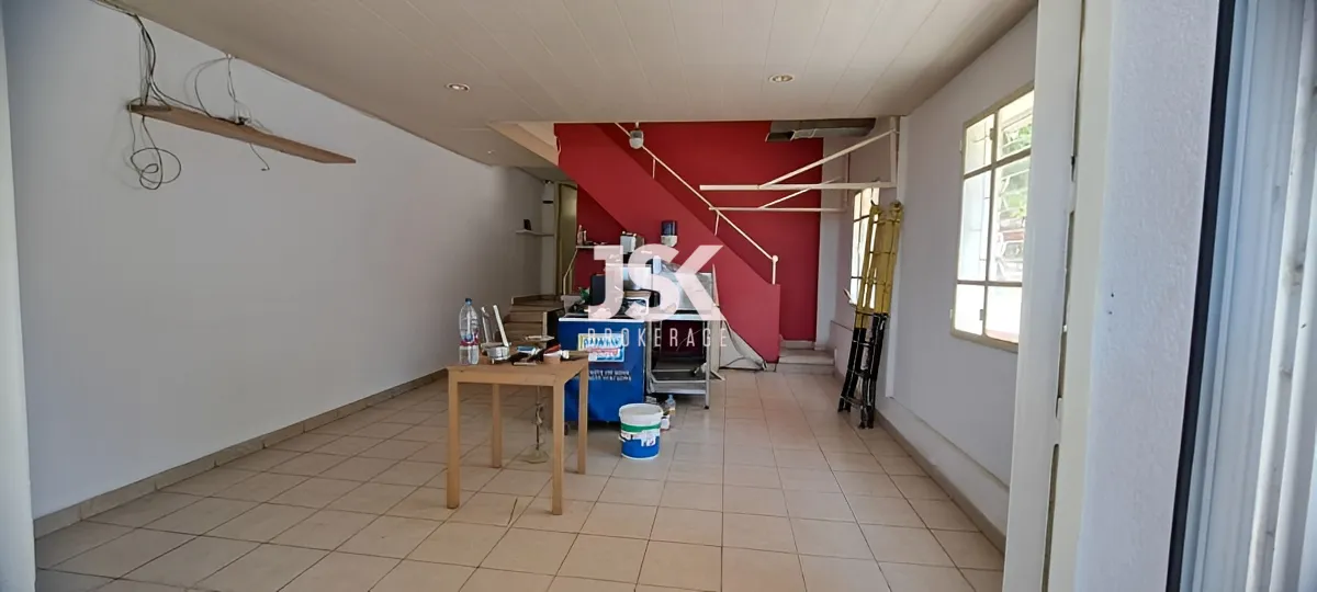 Shop for sale in Aamchit