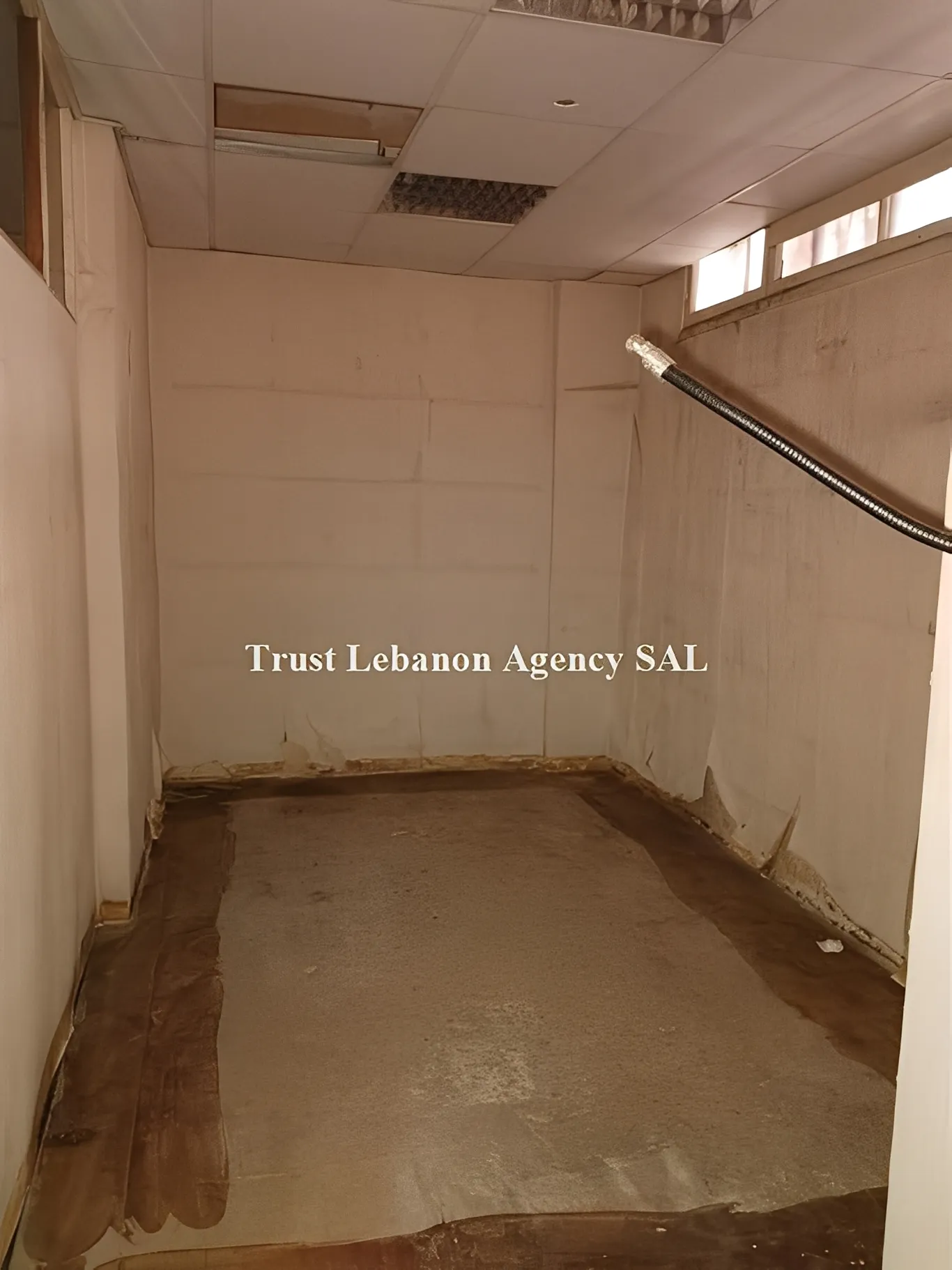 Commercial Property For Rent in Beirut, Badaro