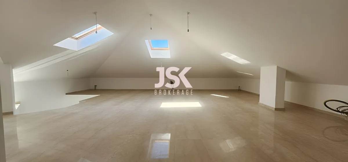 Duplex for Sale in Mar Takla, Lebanon - 3 bed, 4 bath