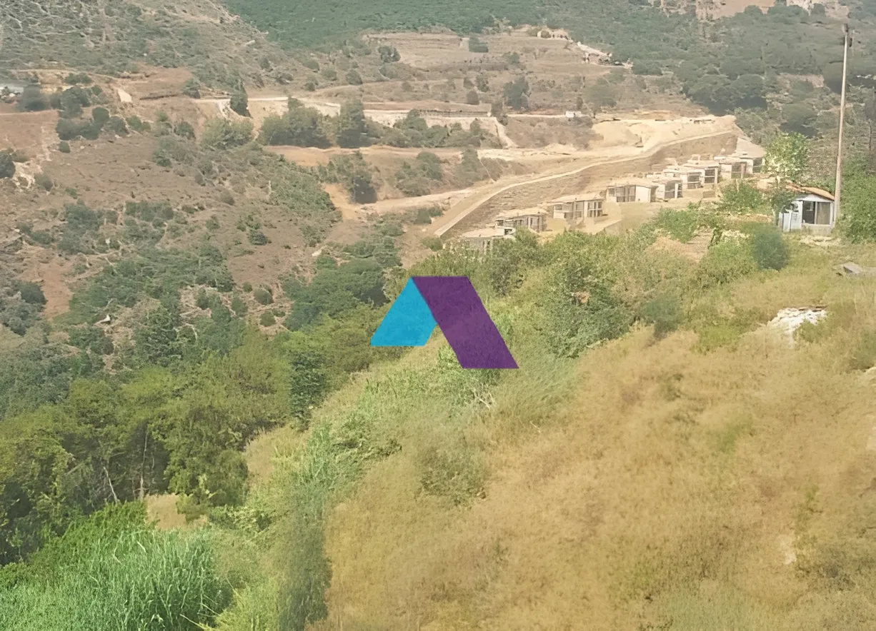 Land for Sale in Louaize
