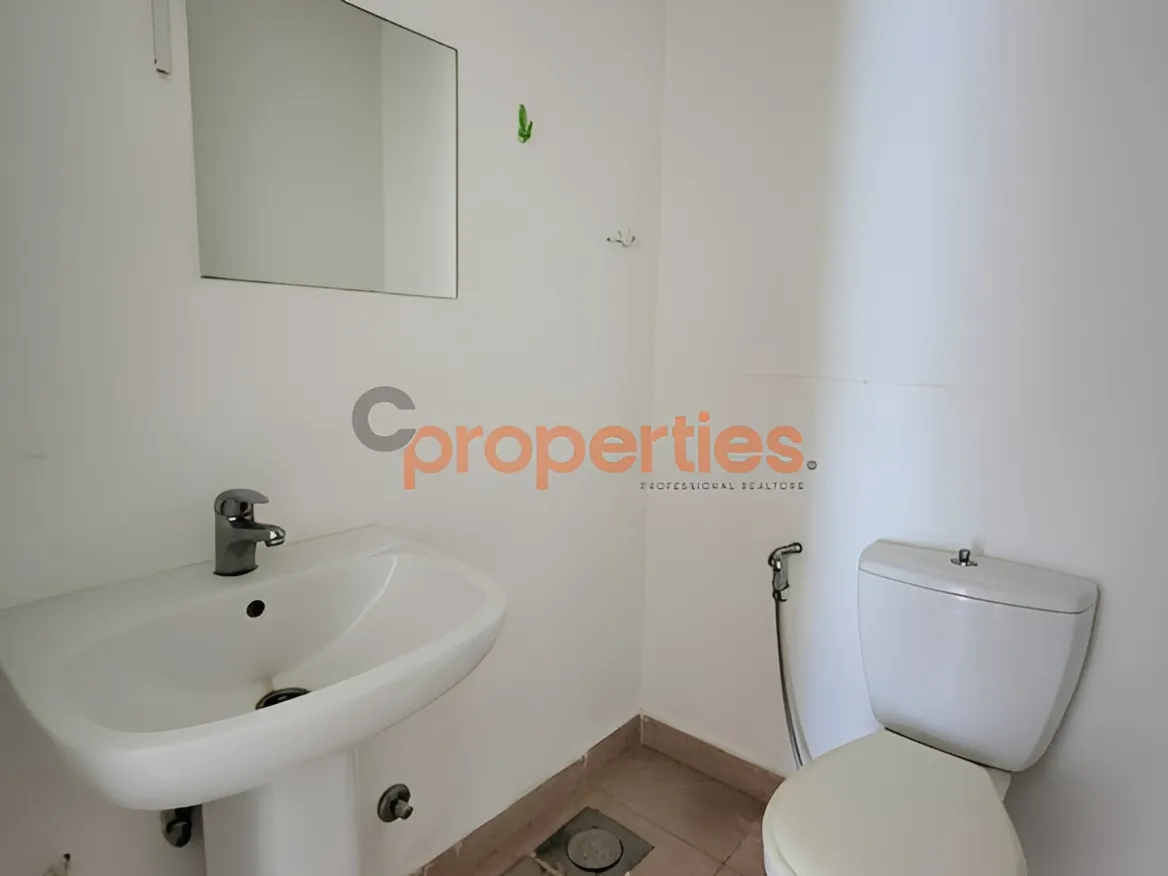 Shop for Rent in Aamchit