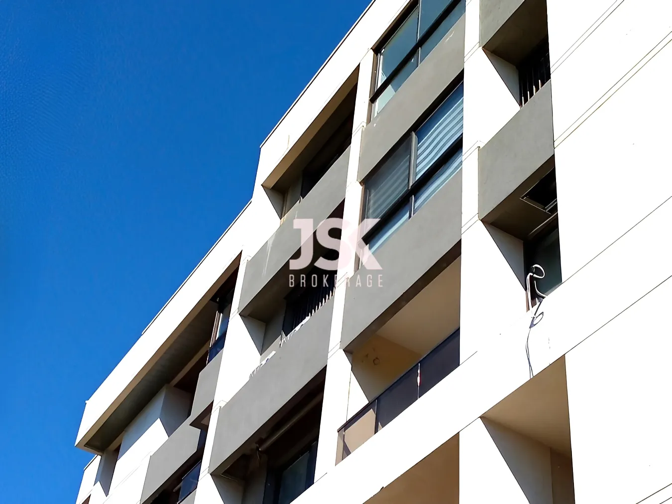 Apartment for Sale in Mansourieh - 2 bed, 2 bath