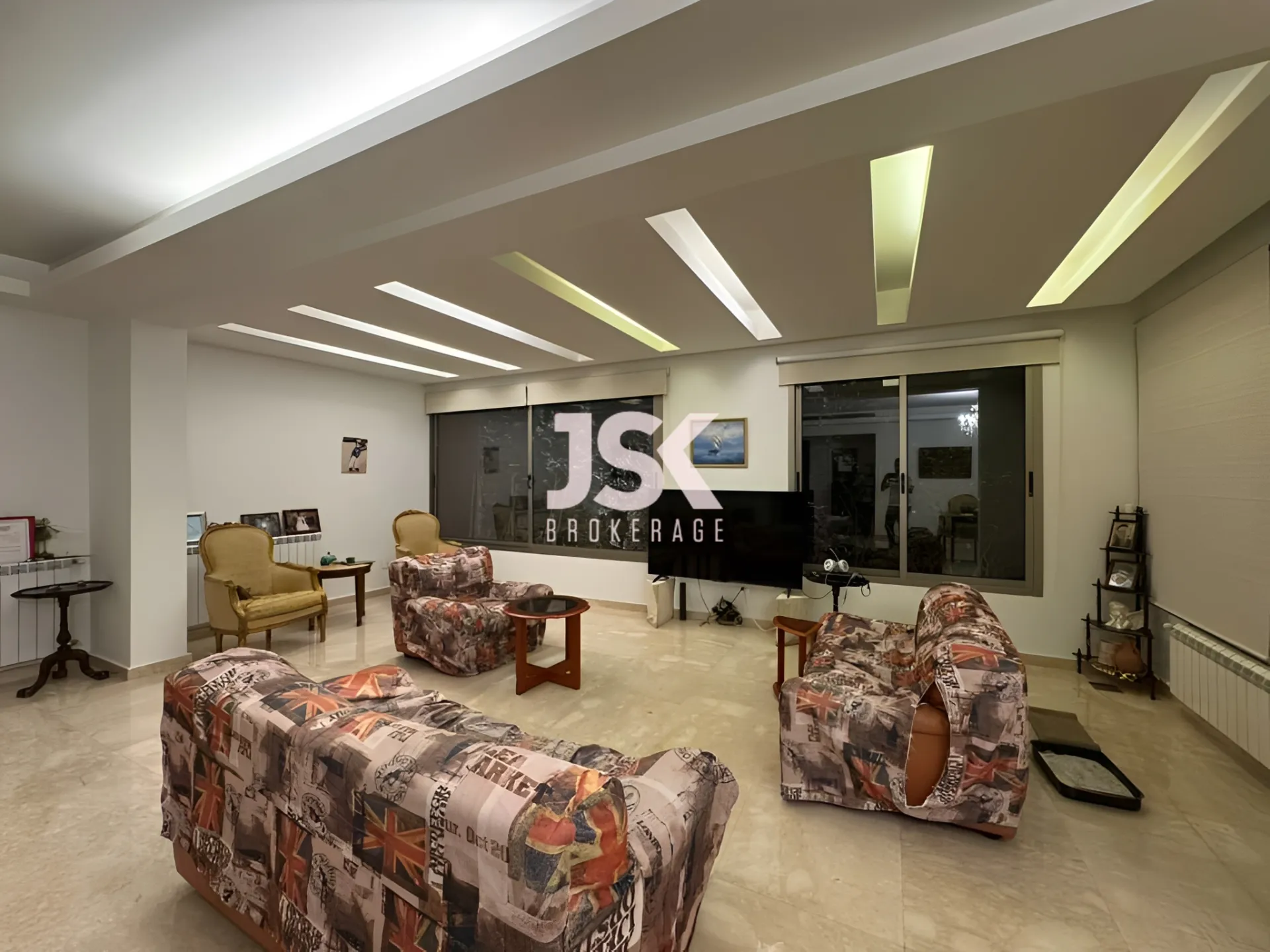 Apartment for Sale in Mansourieh - 3 bed, 4 bath