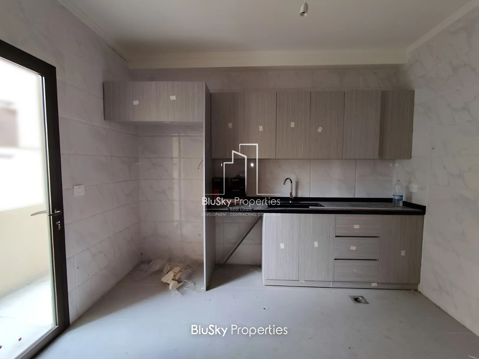Apartment for Sale in Adonis