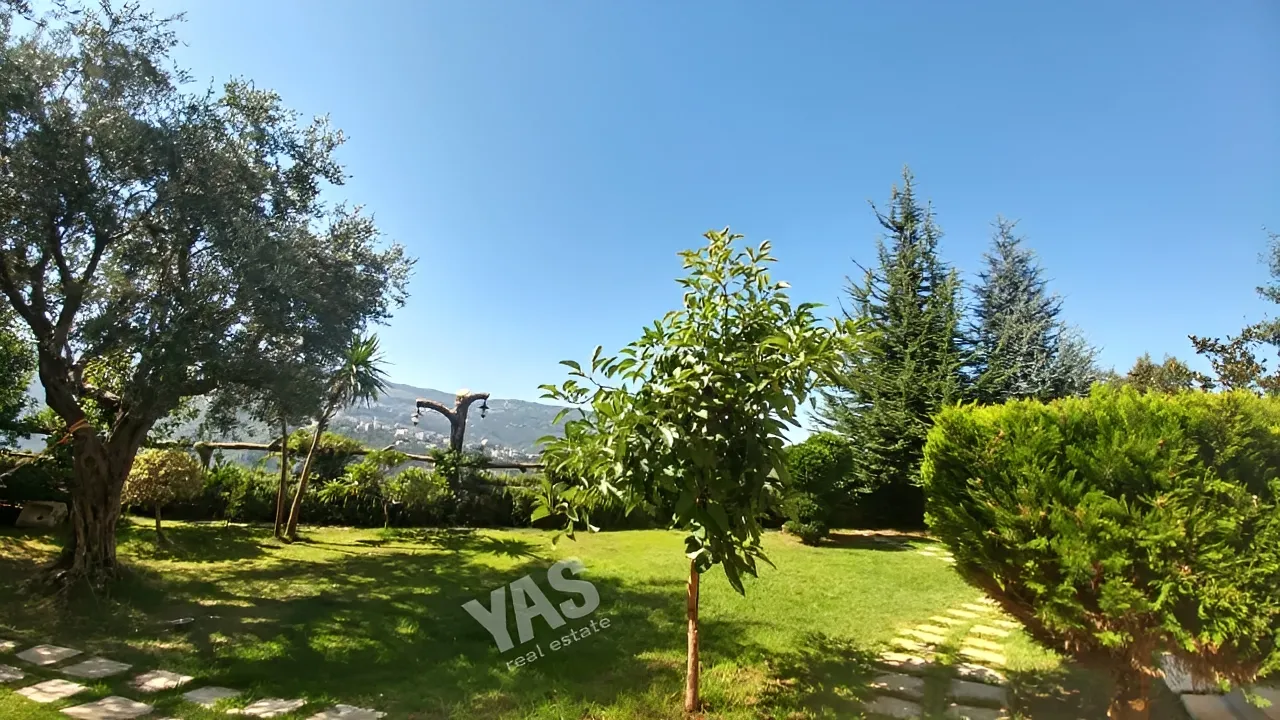 Villa for Sale in Ajaltoun