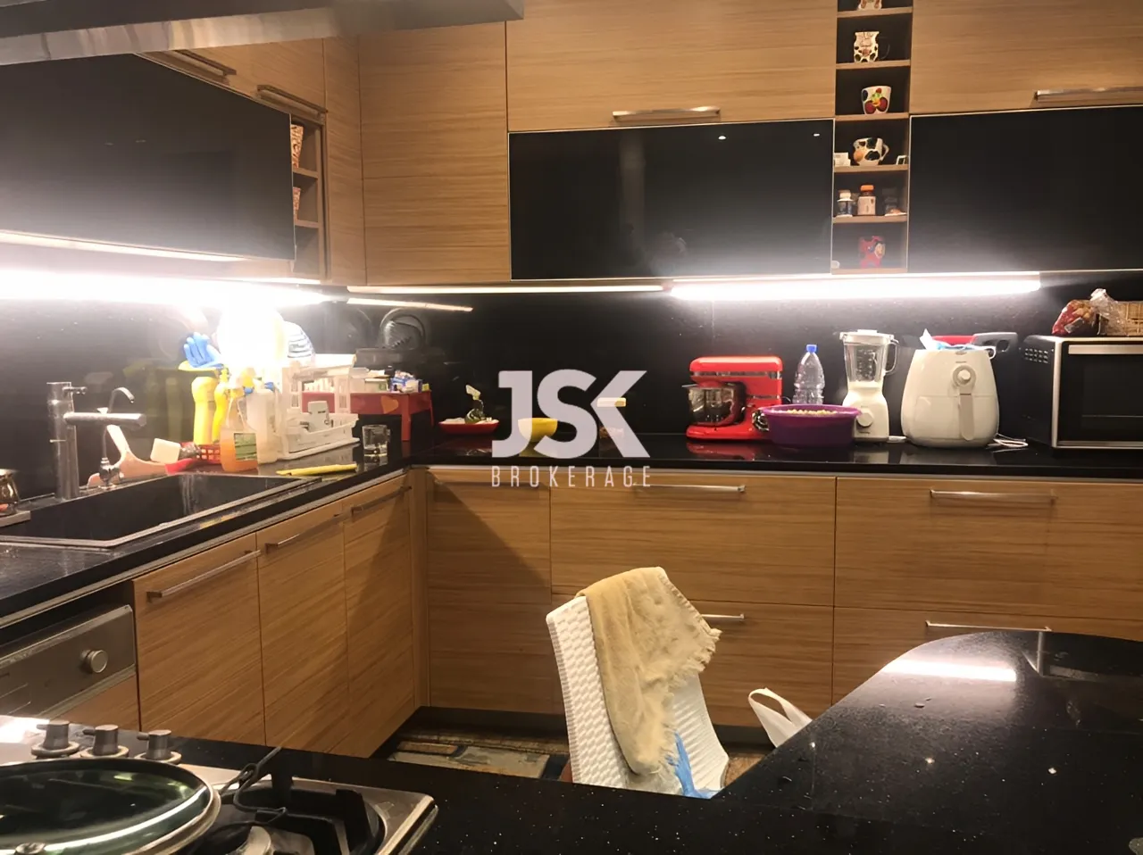 Apartment for Sale in Mansourieh - 4 bath