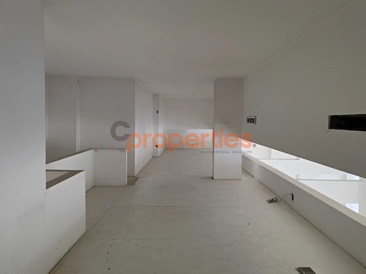 Showroom for Rent in Horch Tabet