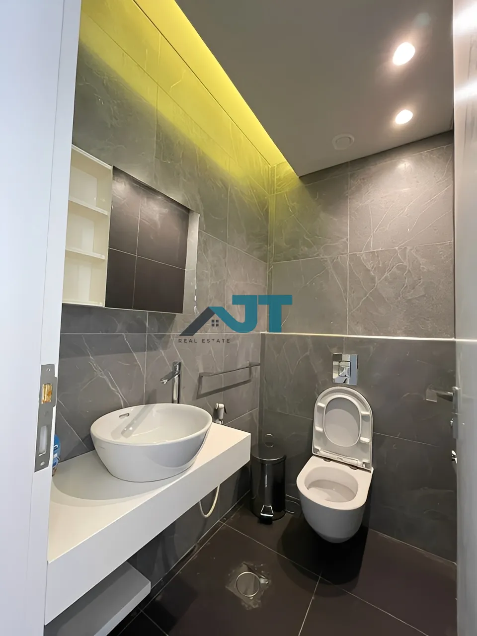 Apartment for Sale in Achrafieh - 2 bed, 2 bath