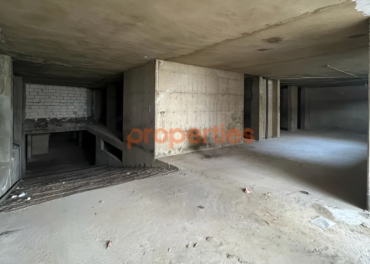 Warehouse for sale in Hadath
