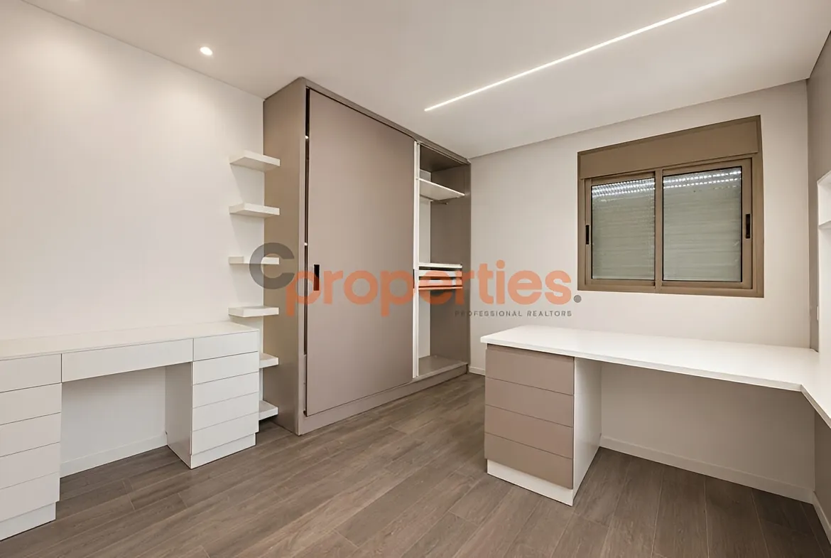 Apartment for Sale in Ballouneh - 3 bed, 3 bath