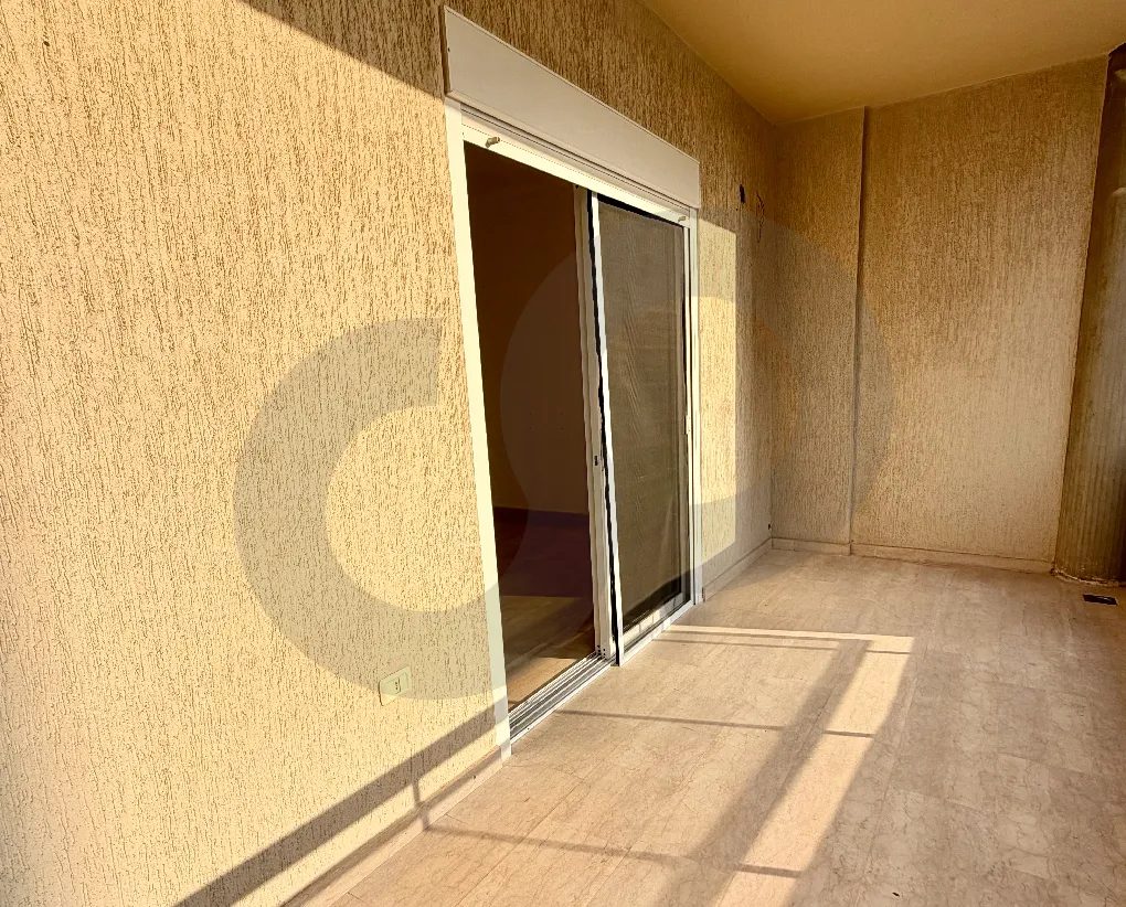 Building for Rent in Kfar Yassine