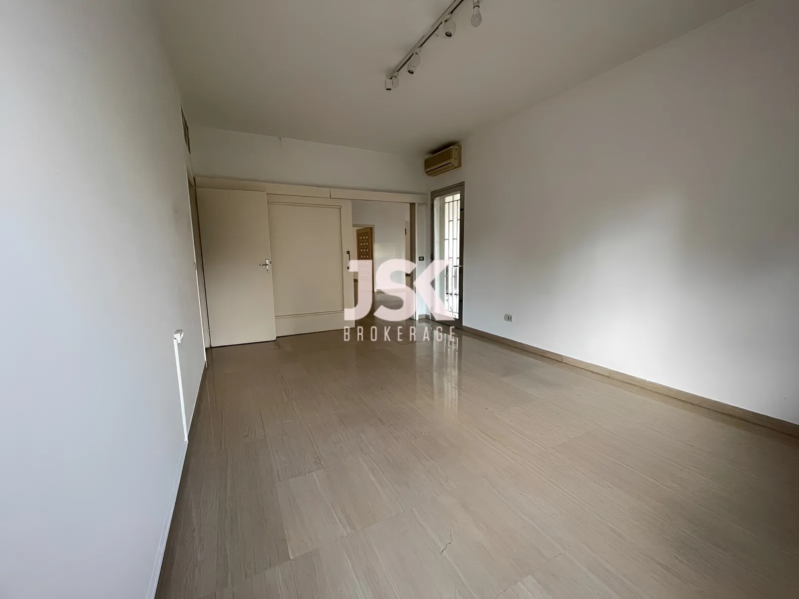 Apartment for Rent in Ras Beirut