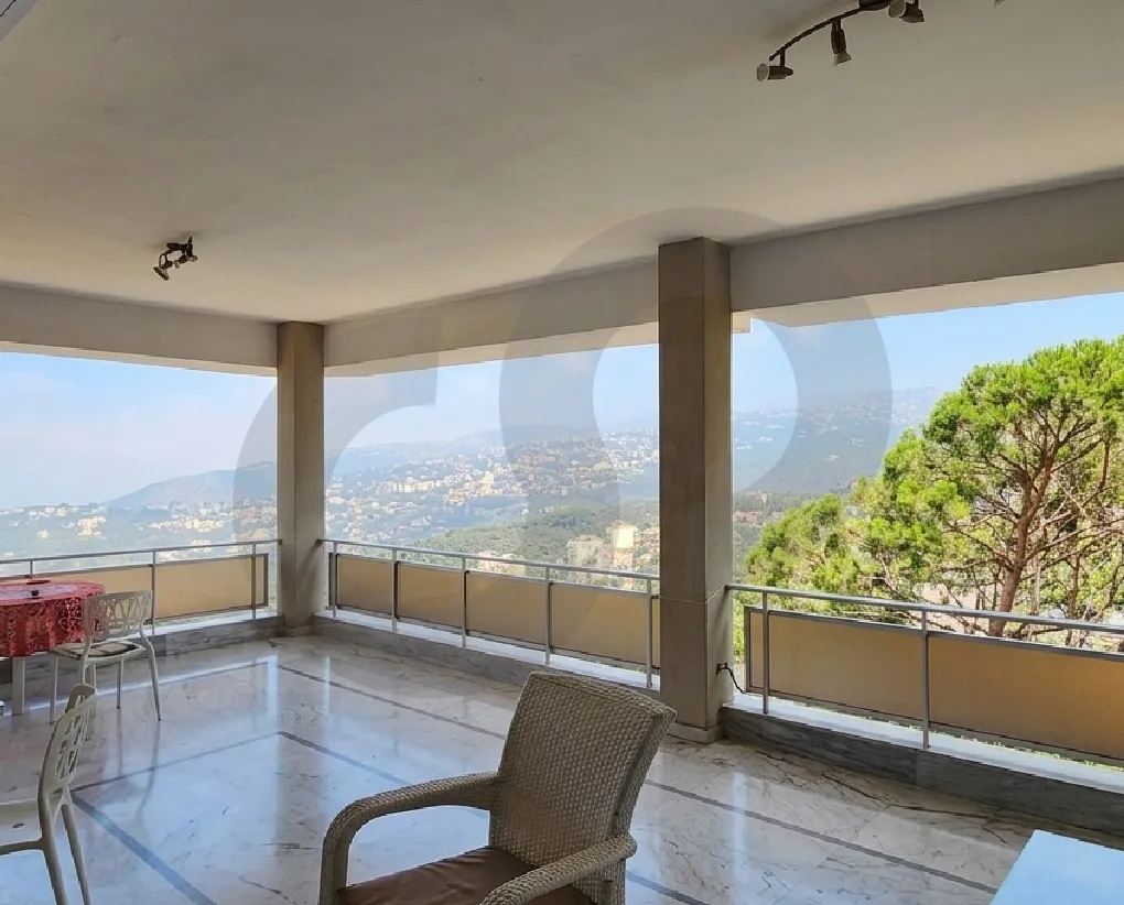 Villa for Sale in Qornet El Hamra