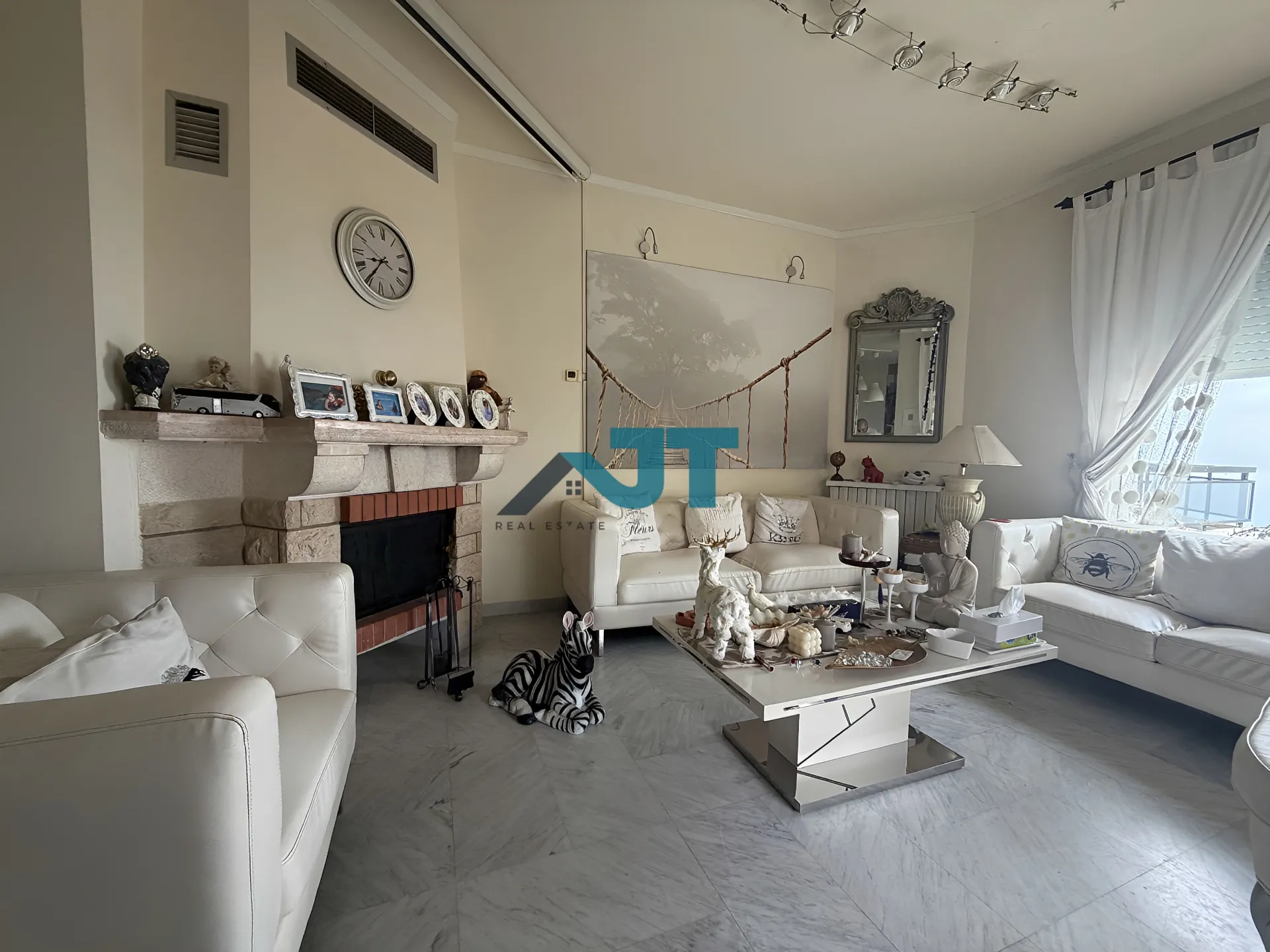 Apartment for sale in Baabdat