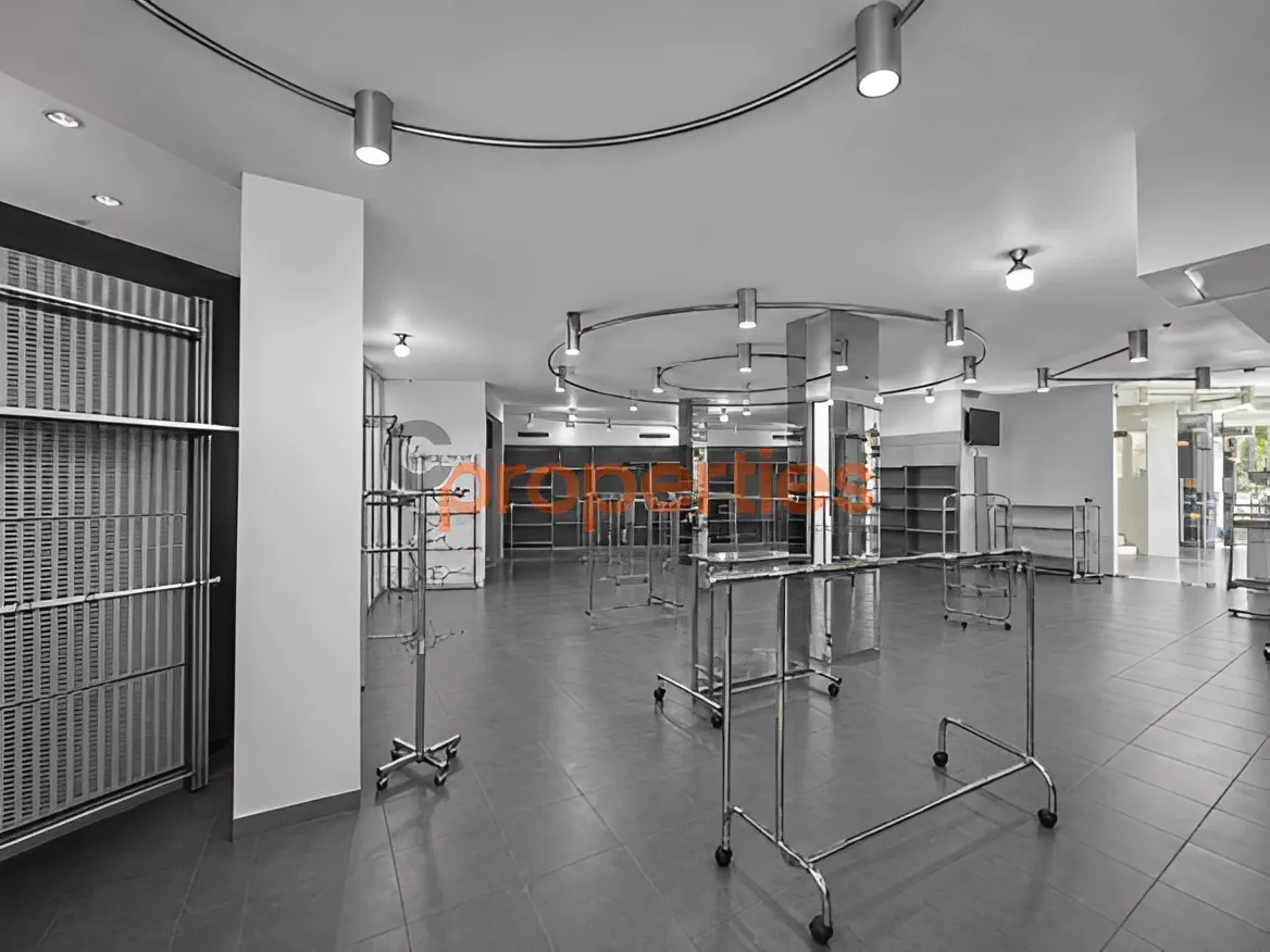 Showroom for Rent in Baabda