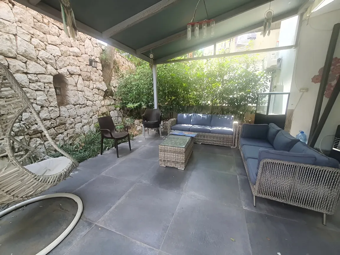 Apartment for Sale in Ballouneh