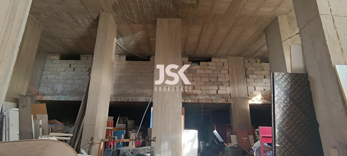 Warehouse for sale in Jeita