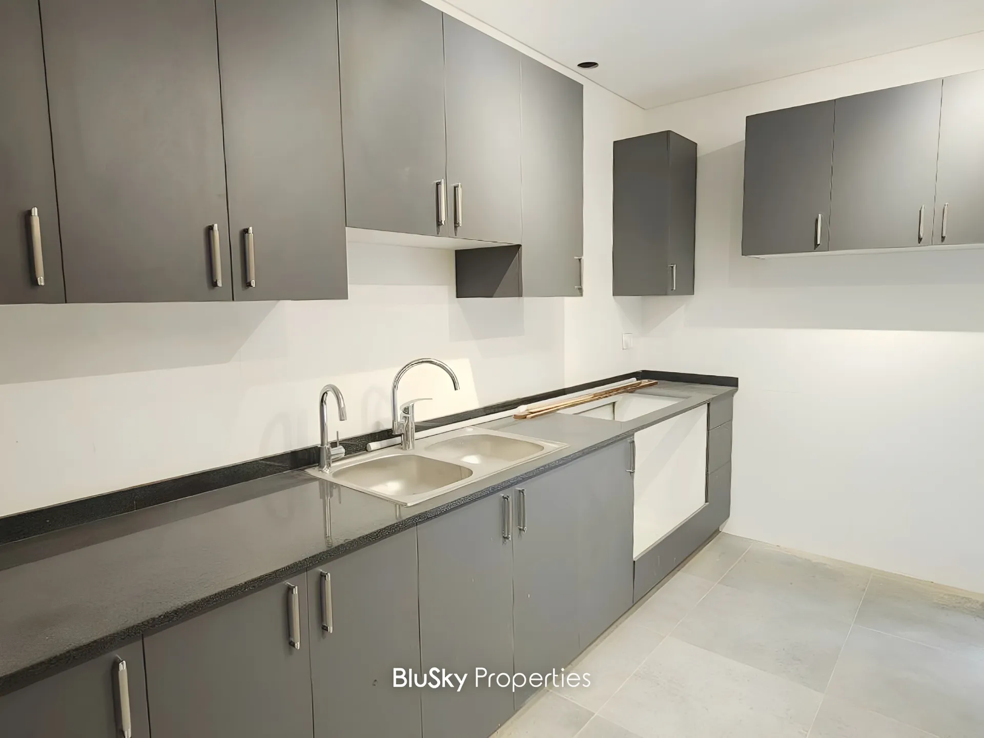 Apartment for rent in Baabdat, lebanon - 3 bed, 4.0 bath