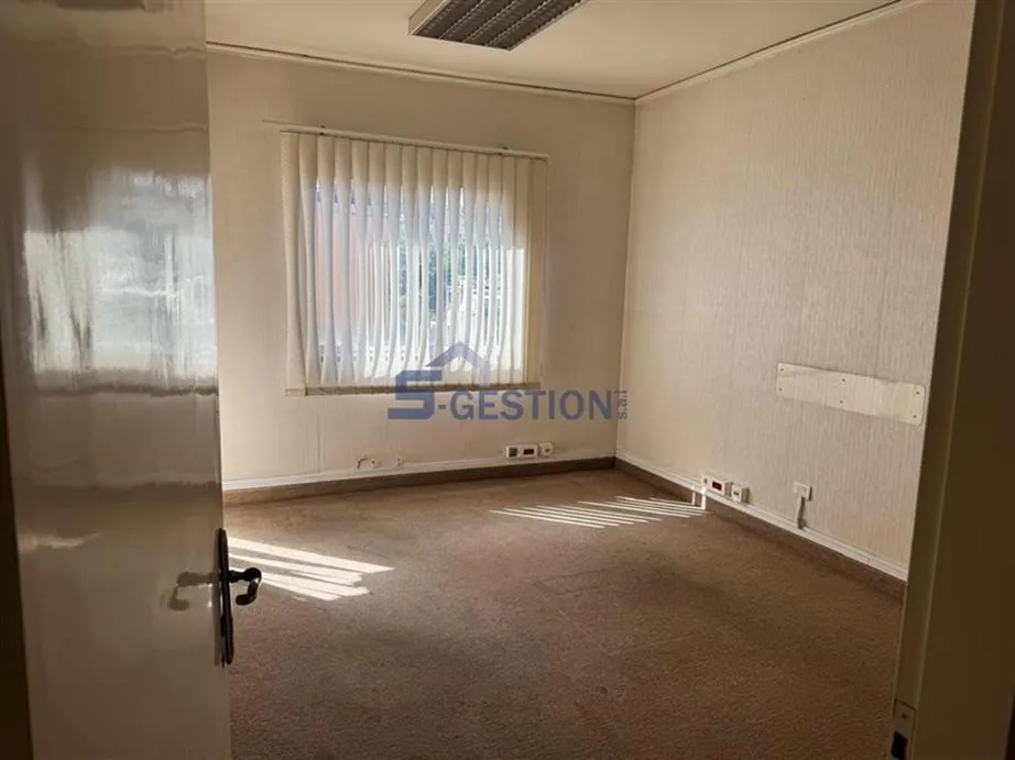 Office for rent in Achrafieh