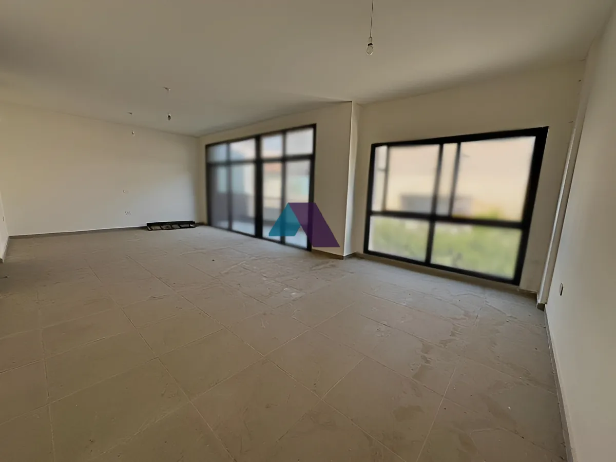 Duplex for Sale in Bouar - 3 bed, 3 bath