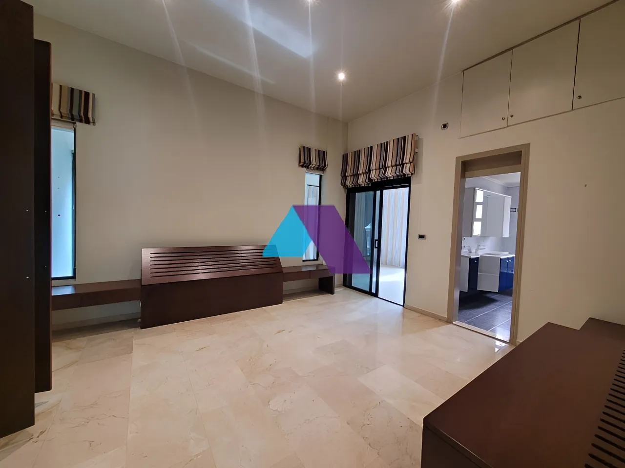 Apartment for Sale in Sahel Aalma - 5 bed, 5 bath