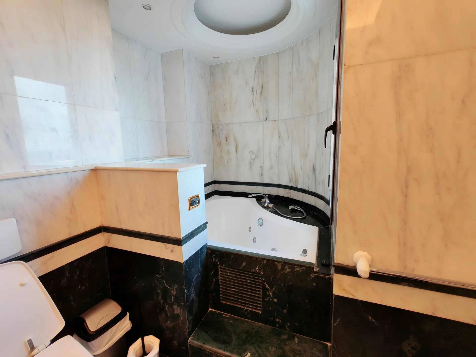 Apartment in Sursock, beirut, lebanon