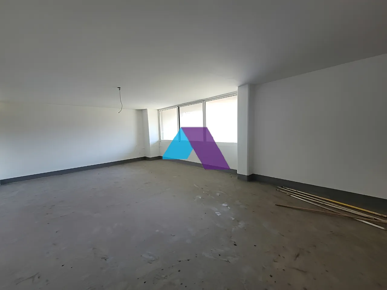 Building for rent in Roumieh