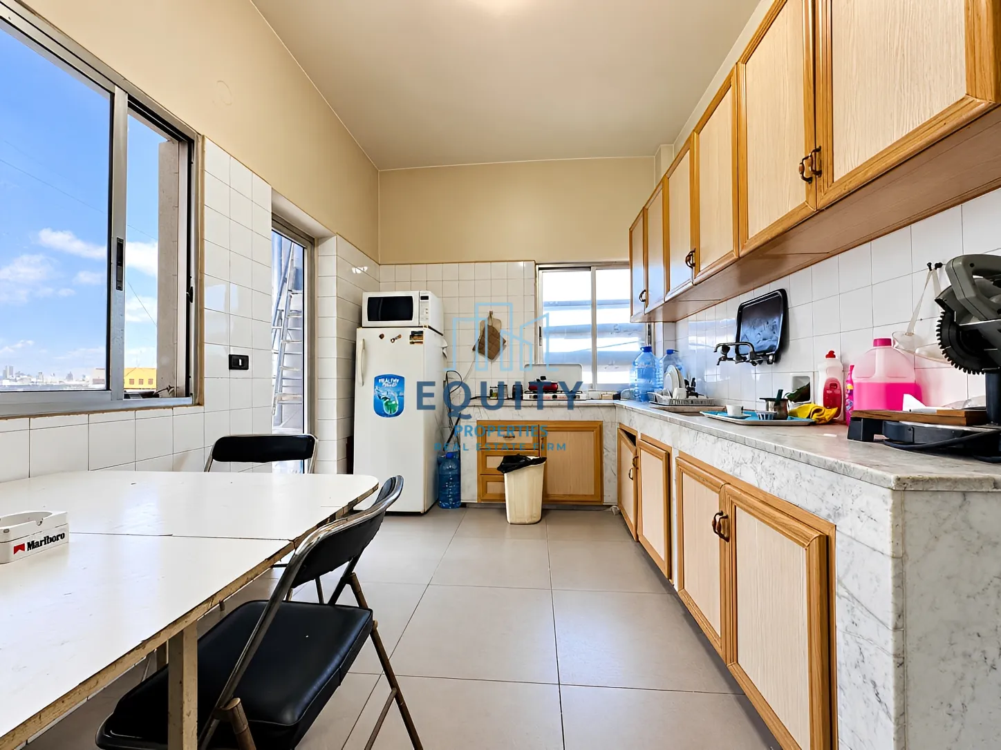 Office for rent in Zalka
