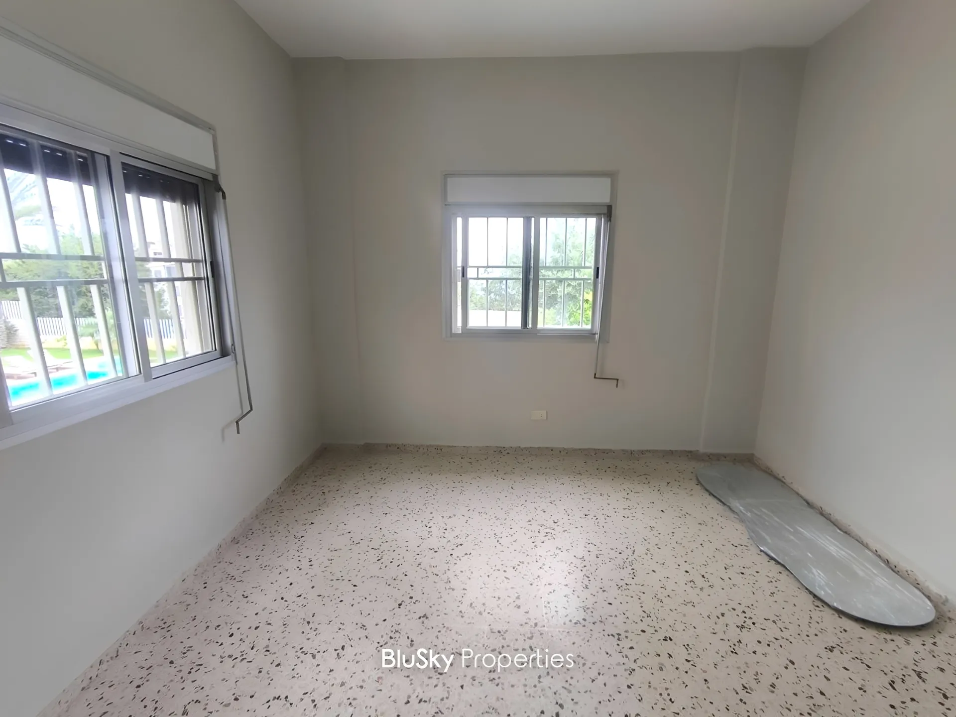 Duplex for rent in Mazraat yachoua, lebanon