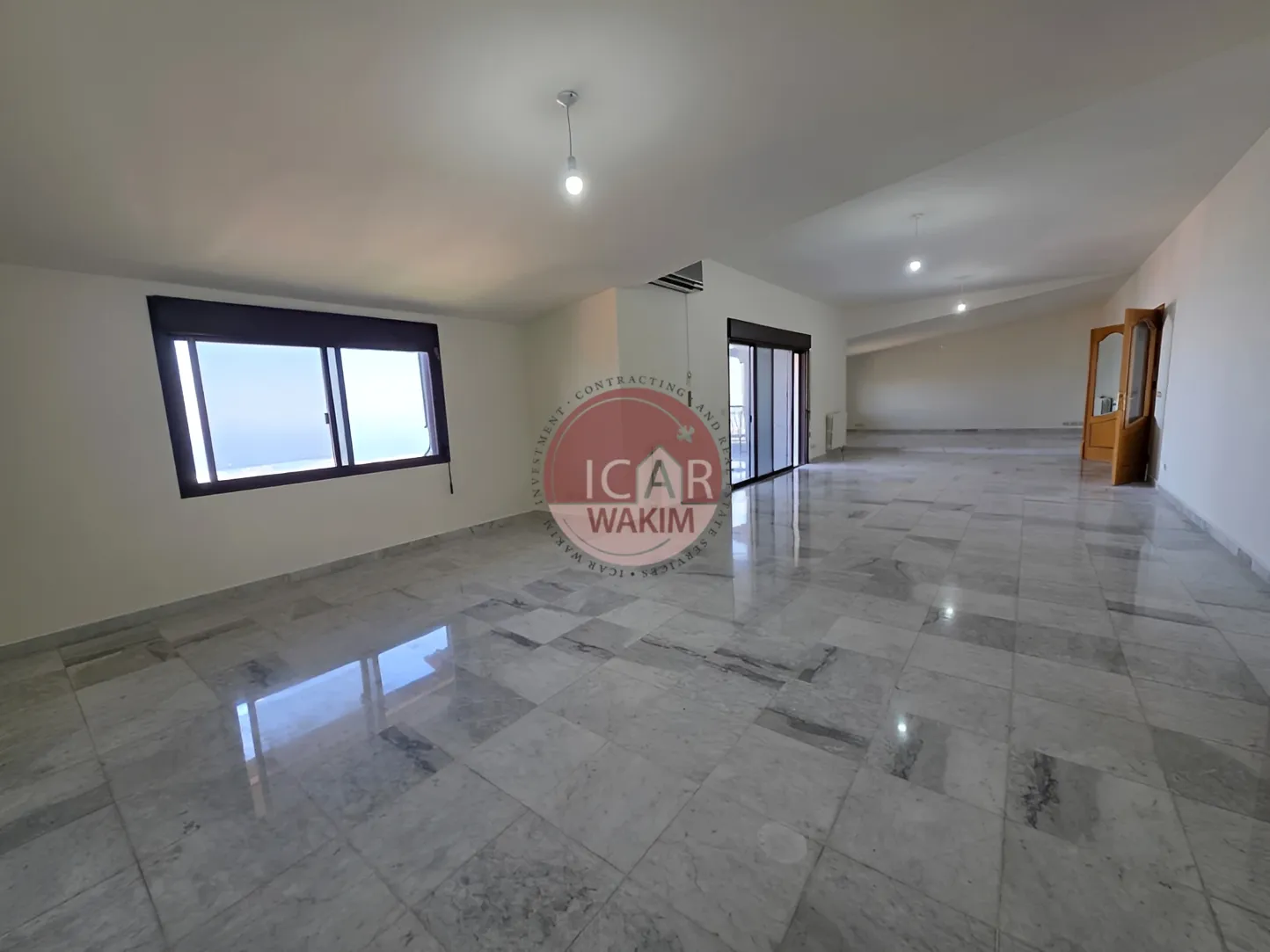 Apartment for rent in Qornet El Hamra, Lebanon - 4 bed, 4 bath