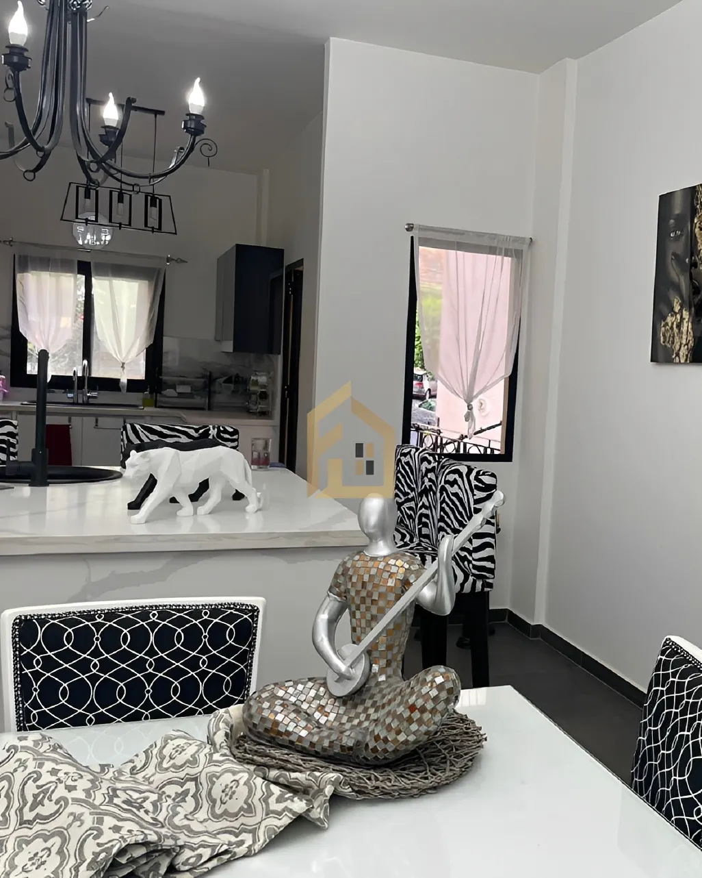 Apartment for sale in Achrafieh, Beirut, Lebanon - 3 bed, 3 bath