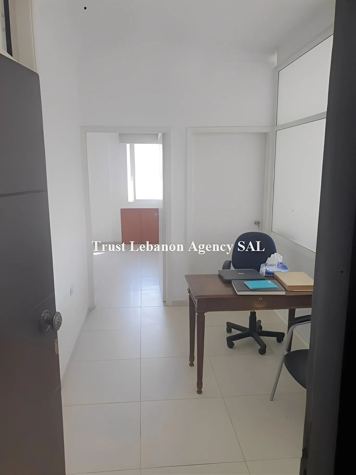 Office for sale in Metn, Zalka