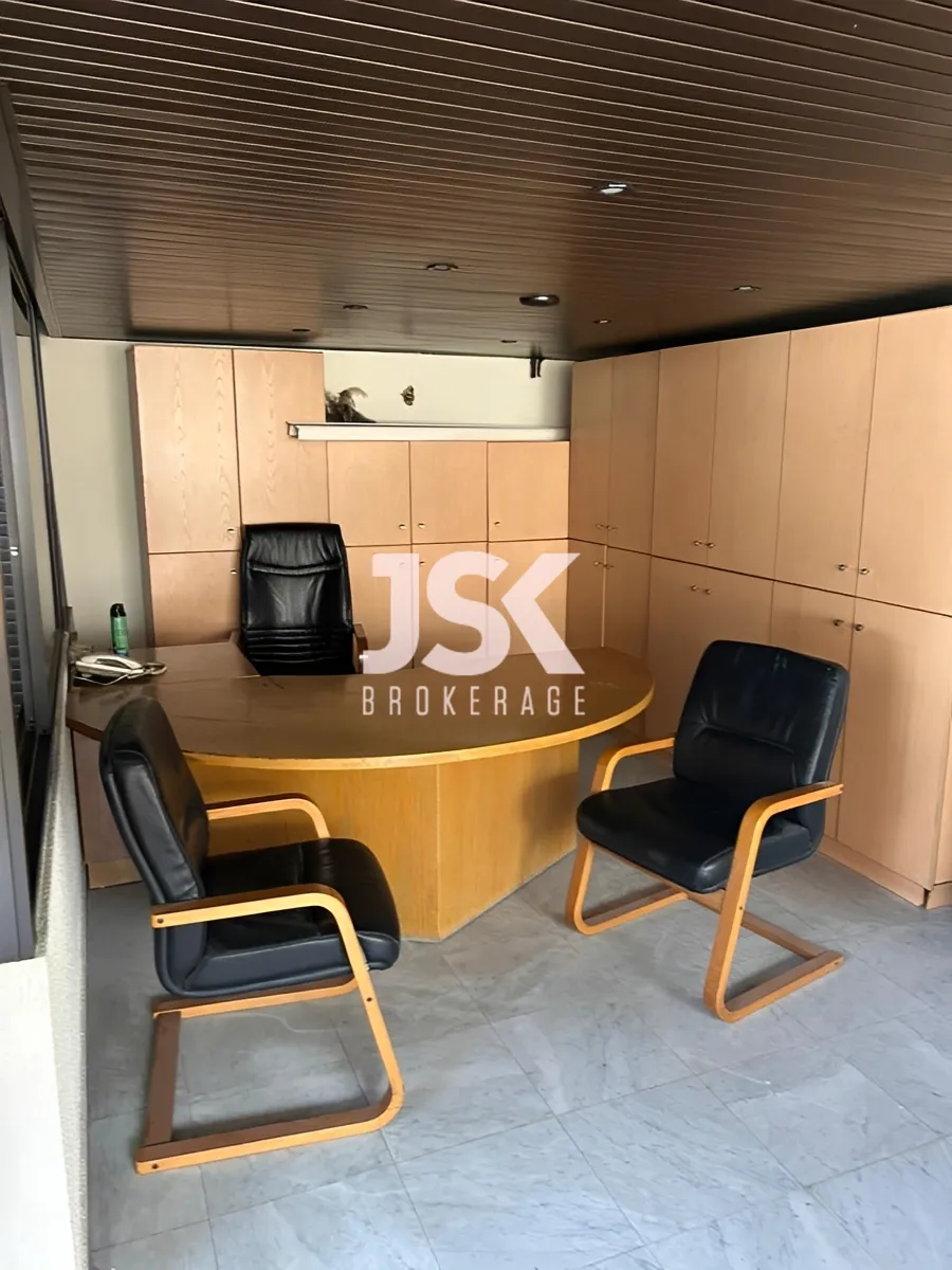Office for rent in Daoura