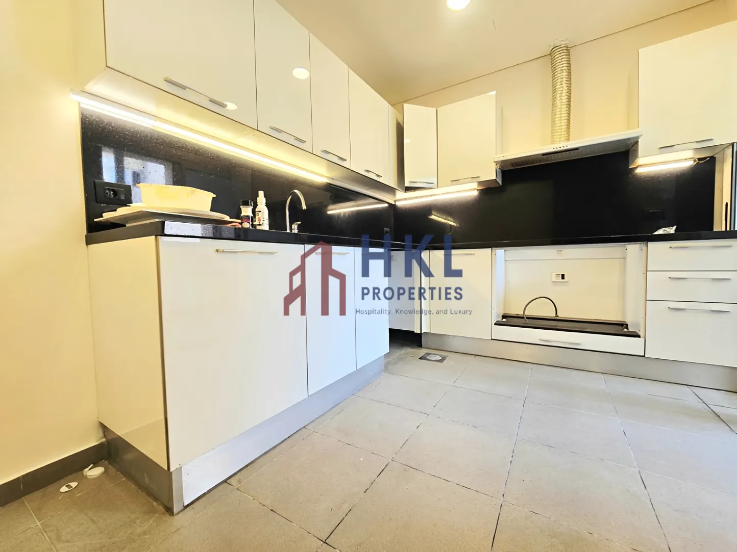 Apartment for sale in Hamra