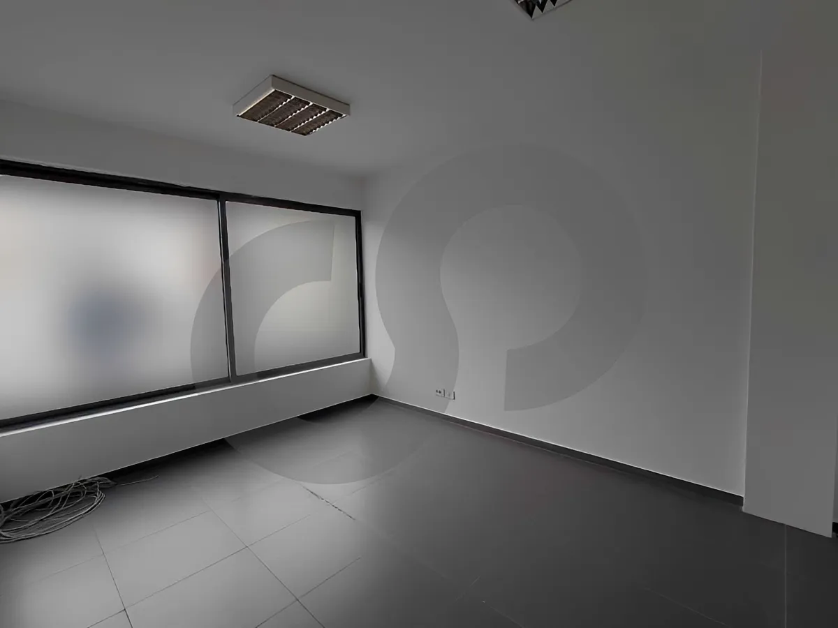 Office for rent in Dekwaneh
