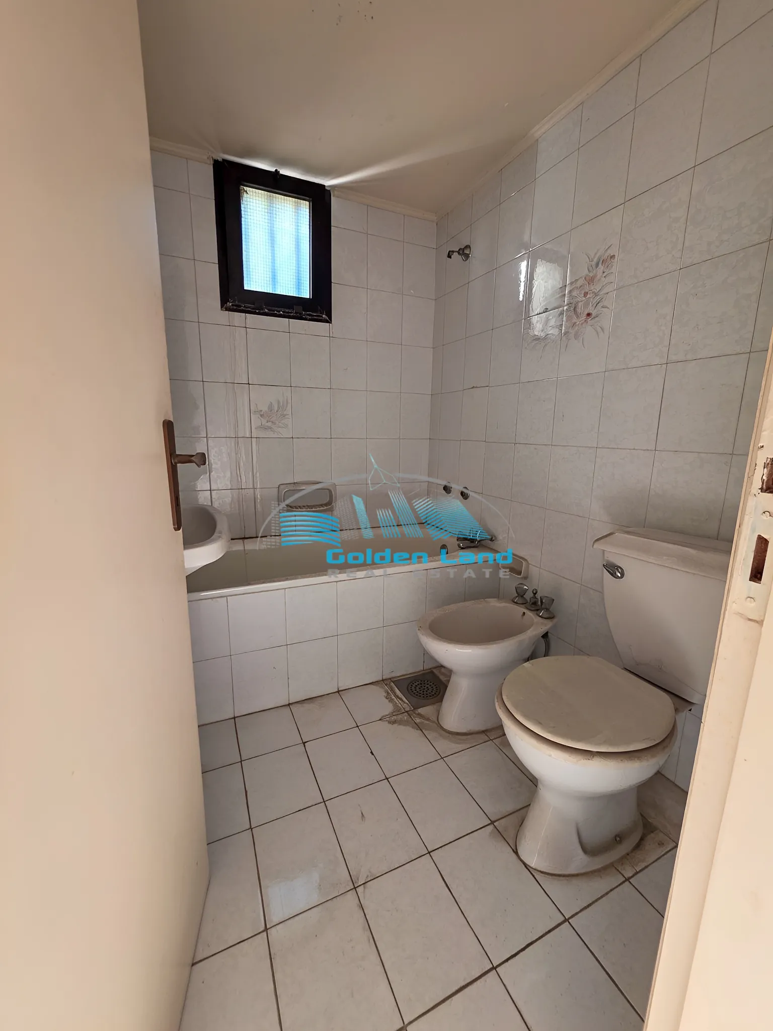 Apartment for Sale in Ain Aar