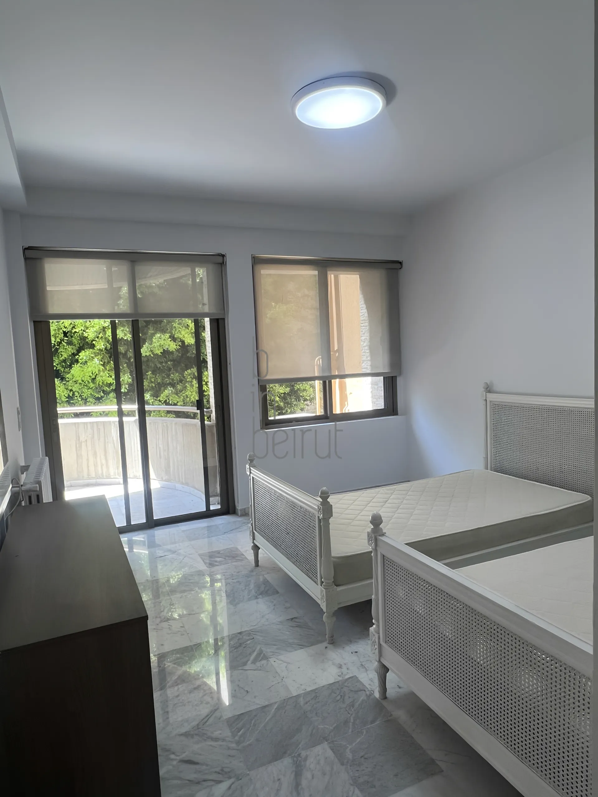 Apartment for Sale in Zarhat el Ihssan