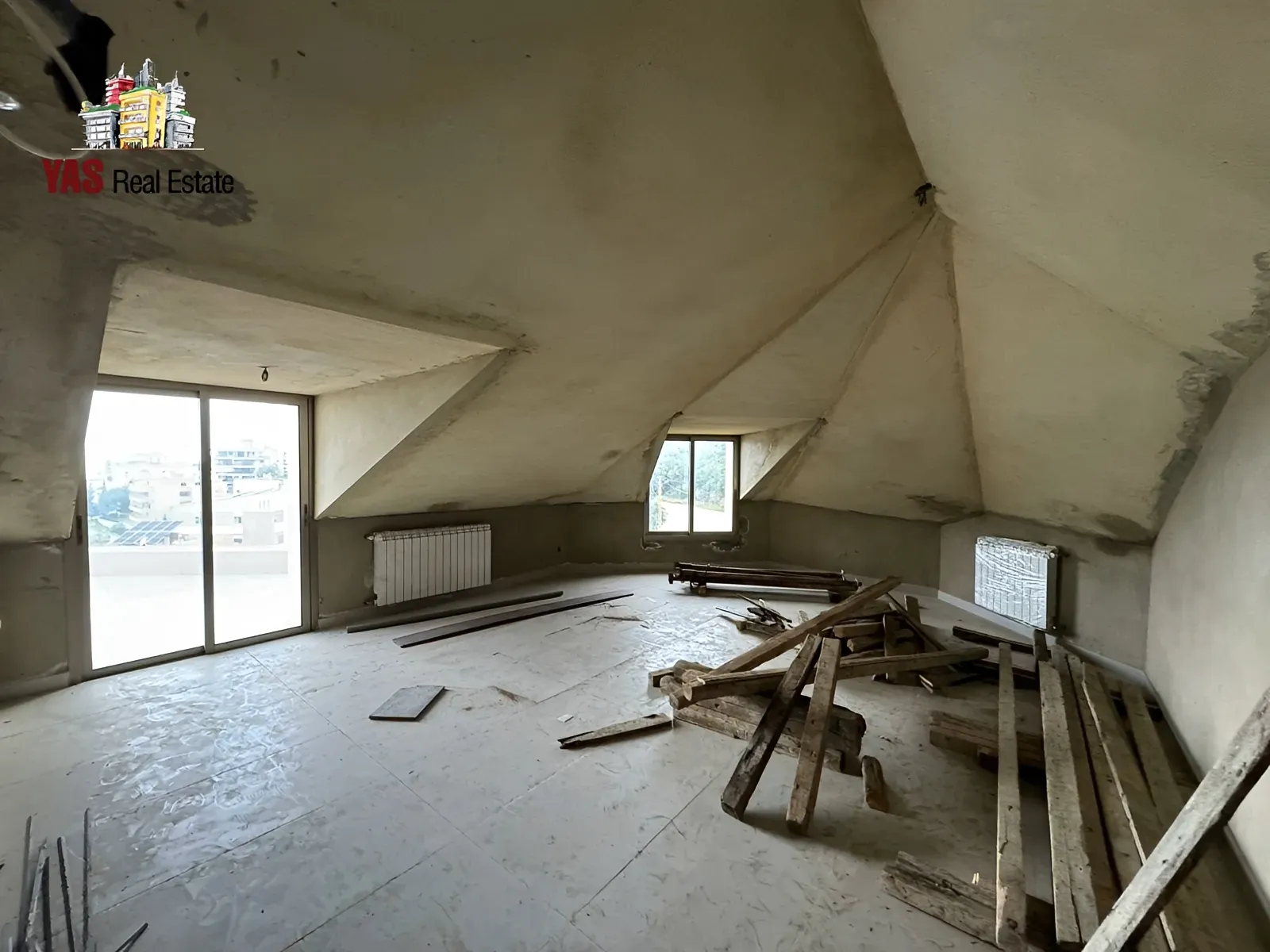 Apartment for Sale in Ballouneh